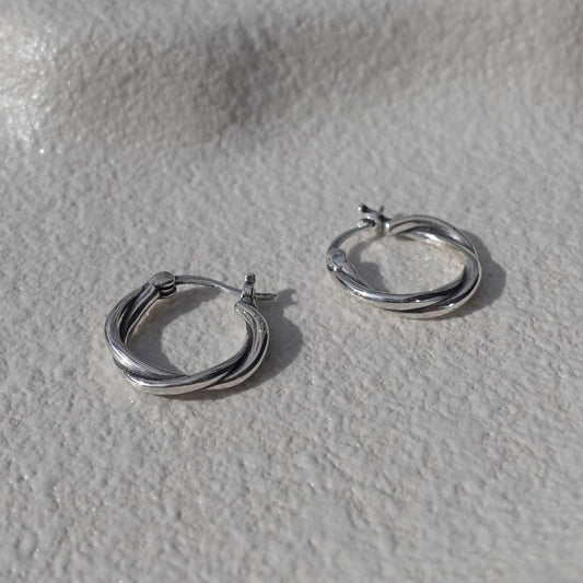 Silver Intertwined loops Earrings